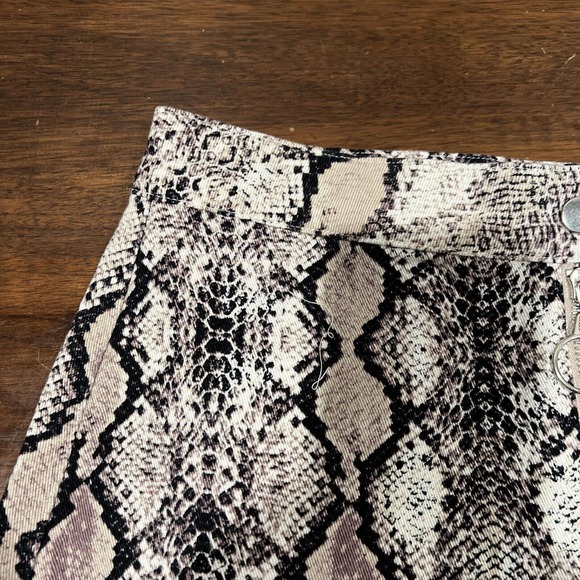 Altered State Skirt Women Medium Zip Front Snake Print Short - Picture 2 of 9